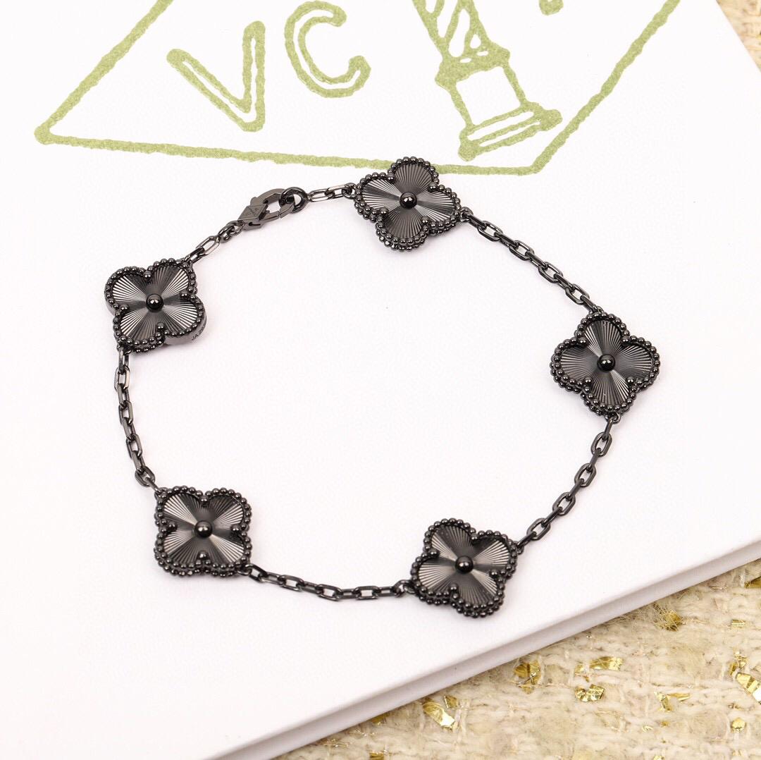Full Black VC Bracelet - Setara